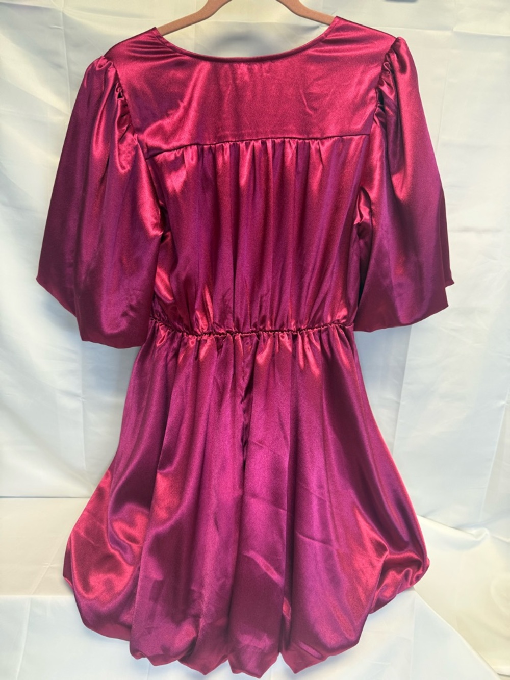 entro Deep Magenta Satin Mini Dress Women’s Size Large - Picture 2 of 6
